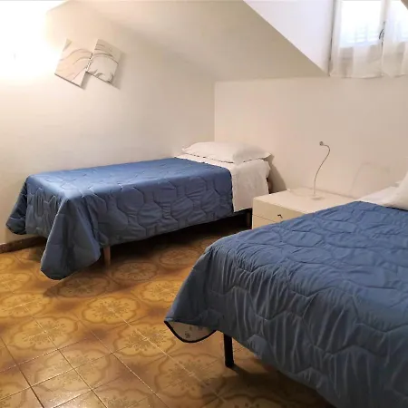 Lägenhet With 3 Bedrooms In With Wonderful Sea View Terrace And Wifi 40 M From The Beach